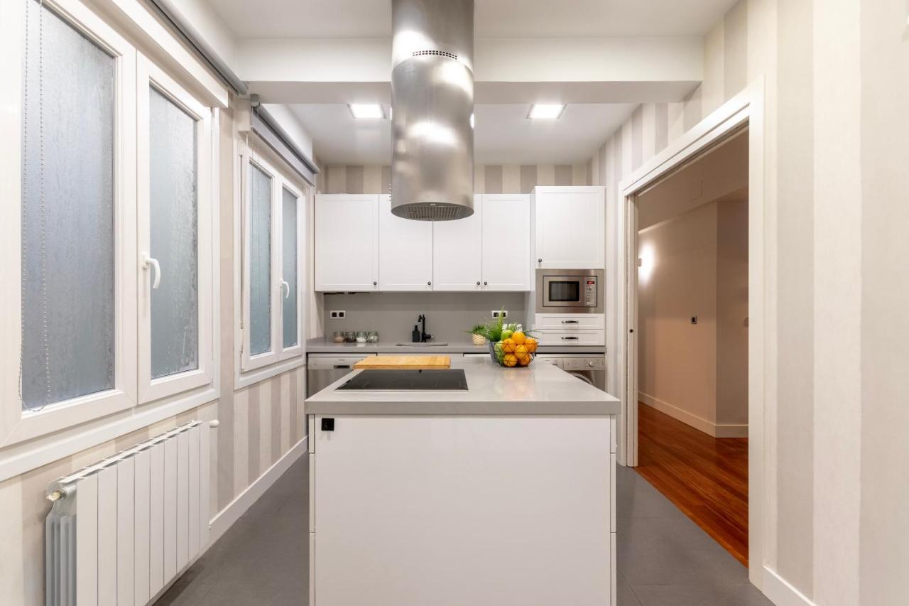 Gran Apartamento Con Estilo En El Centro De Bilbao Extérieur photo
