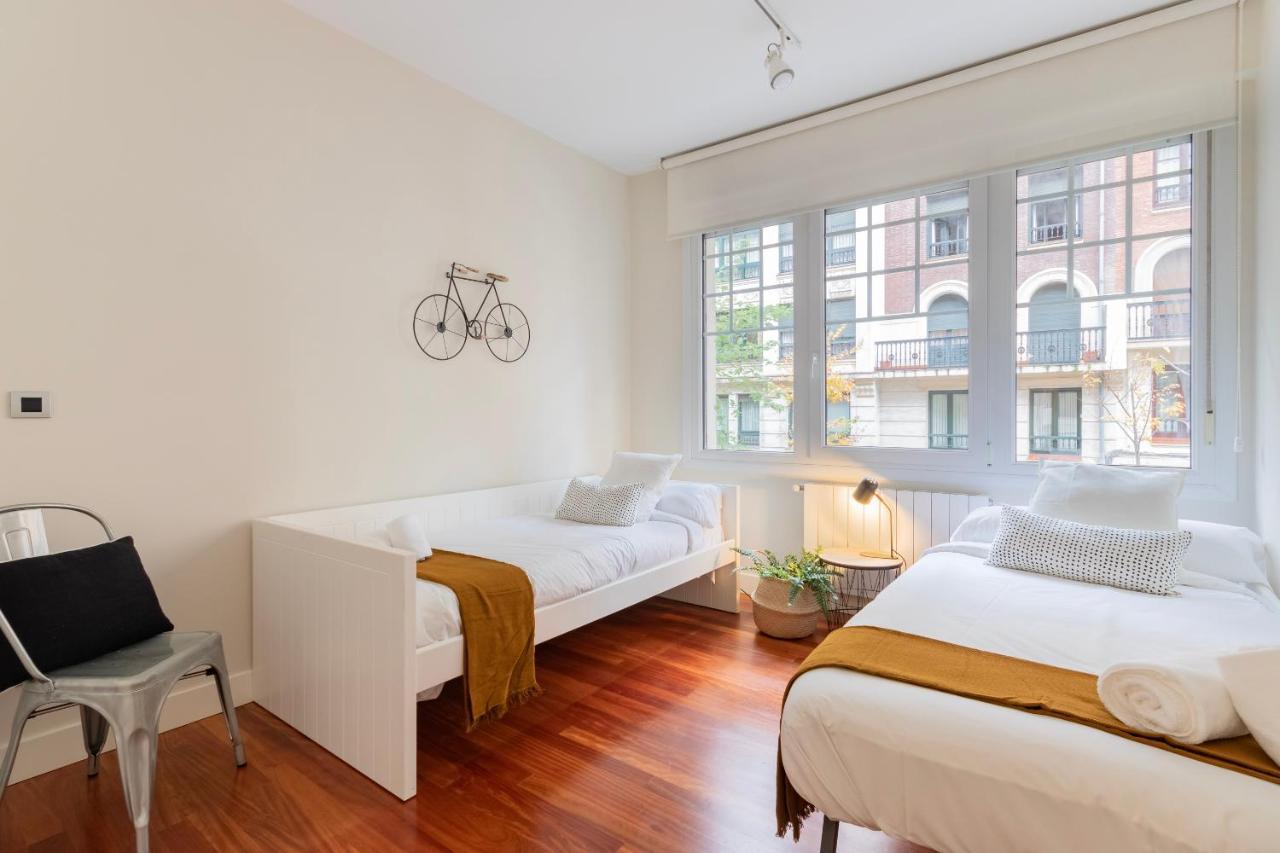 Gran Apartamento Con Estilo En El Centro De Bilbao Extérieur photo